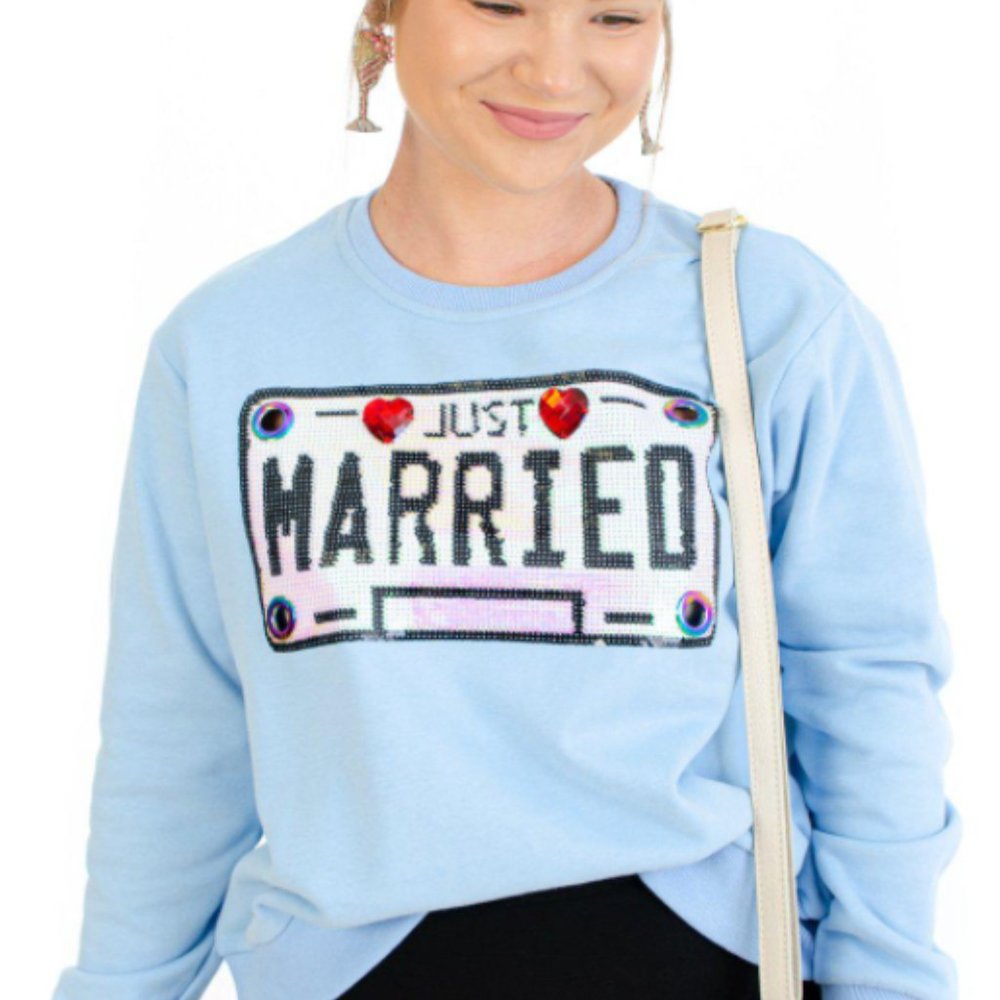 Gorgeous NWT Sparkly Bride Sweatshirt